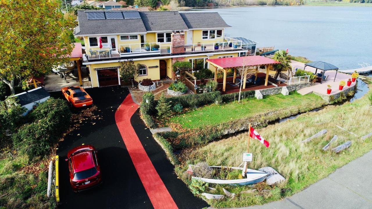 Birds Of A Feather Victoria Oceanfront Studio Suites Colwood Esterno foto