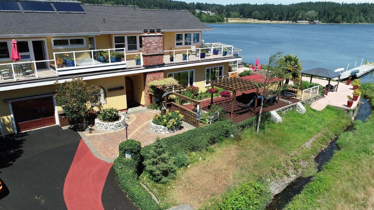 Birds Of A Feather Victoria Oceanfront Studio Suites Colwood Esterno foto