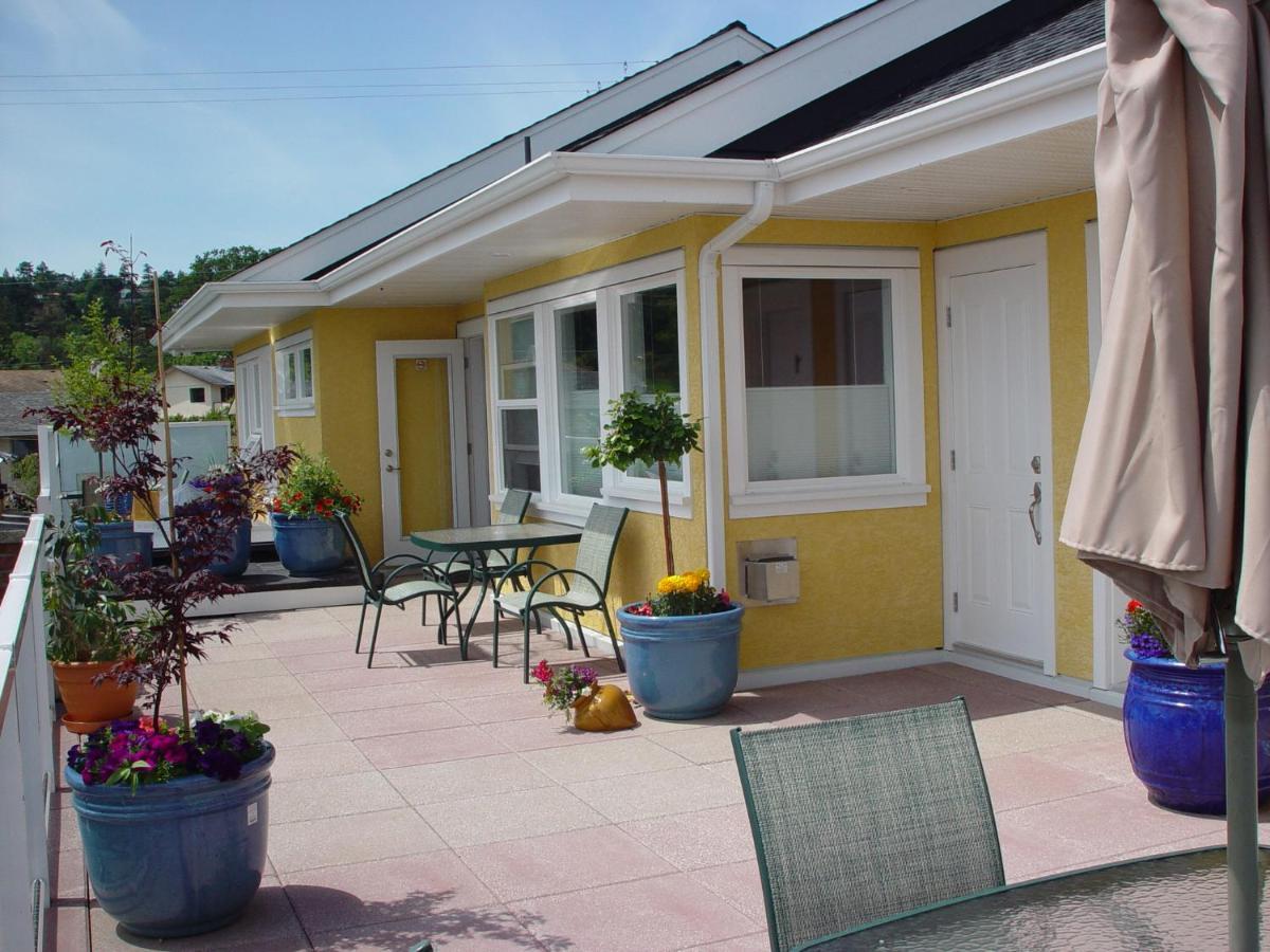 Birds Of A Feather Victoria Oceanfront Studio Suites Colwood Esterno foto