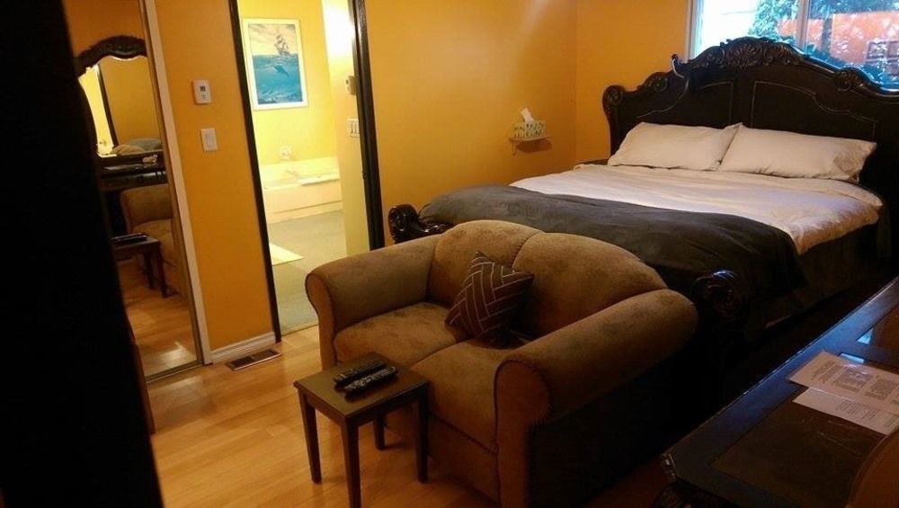 Birds Of A Feather Victoria Oceanfront Studio Suites Colwood Esterno foto